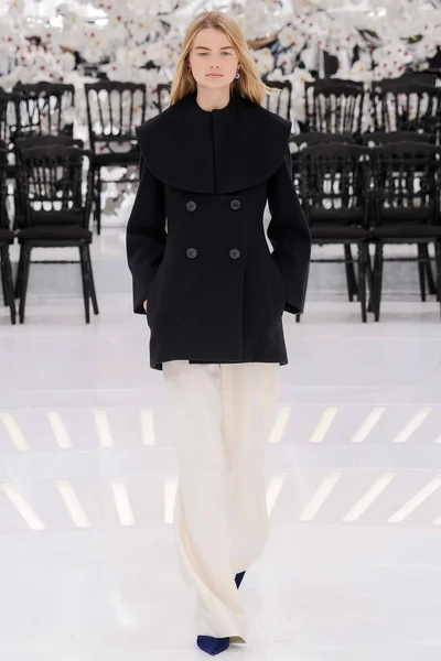 Look 54